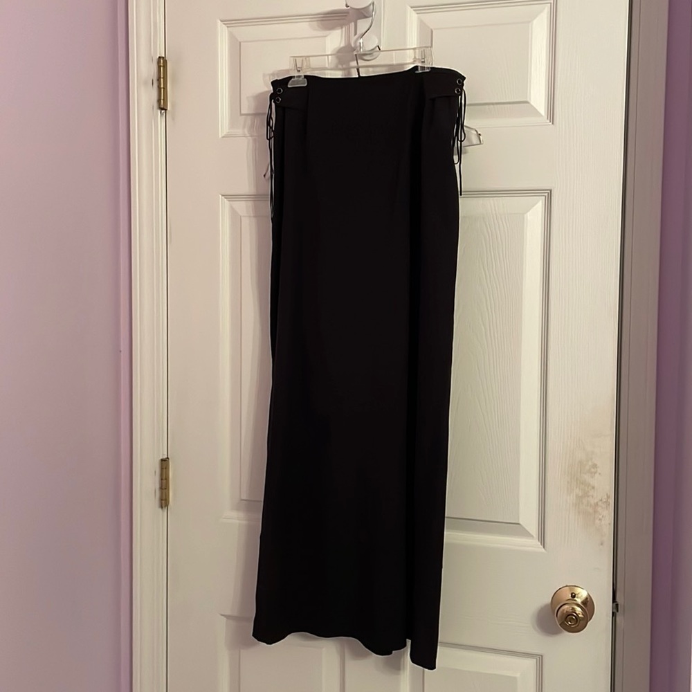 Nine West size 6 long black maxi skirt